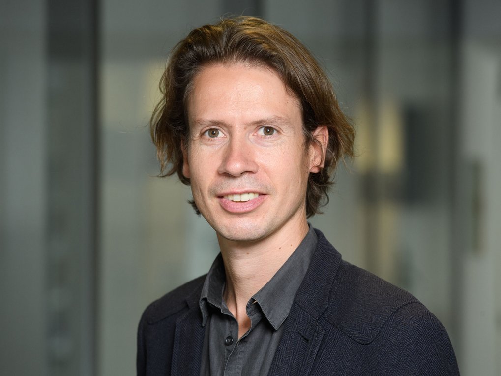 Headshot of Leon Wansleben, editor of Vol 26